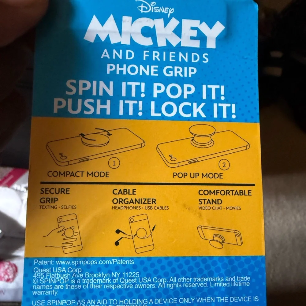 Disney Mickey Mouse Cell Phone Hand Grip Stand with Spin/Lock Spin-pop NEW